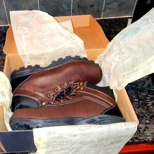 Weatherproof Vintage Men's Hicking Boots NWT